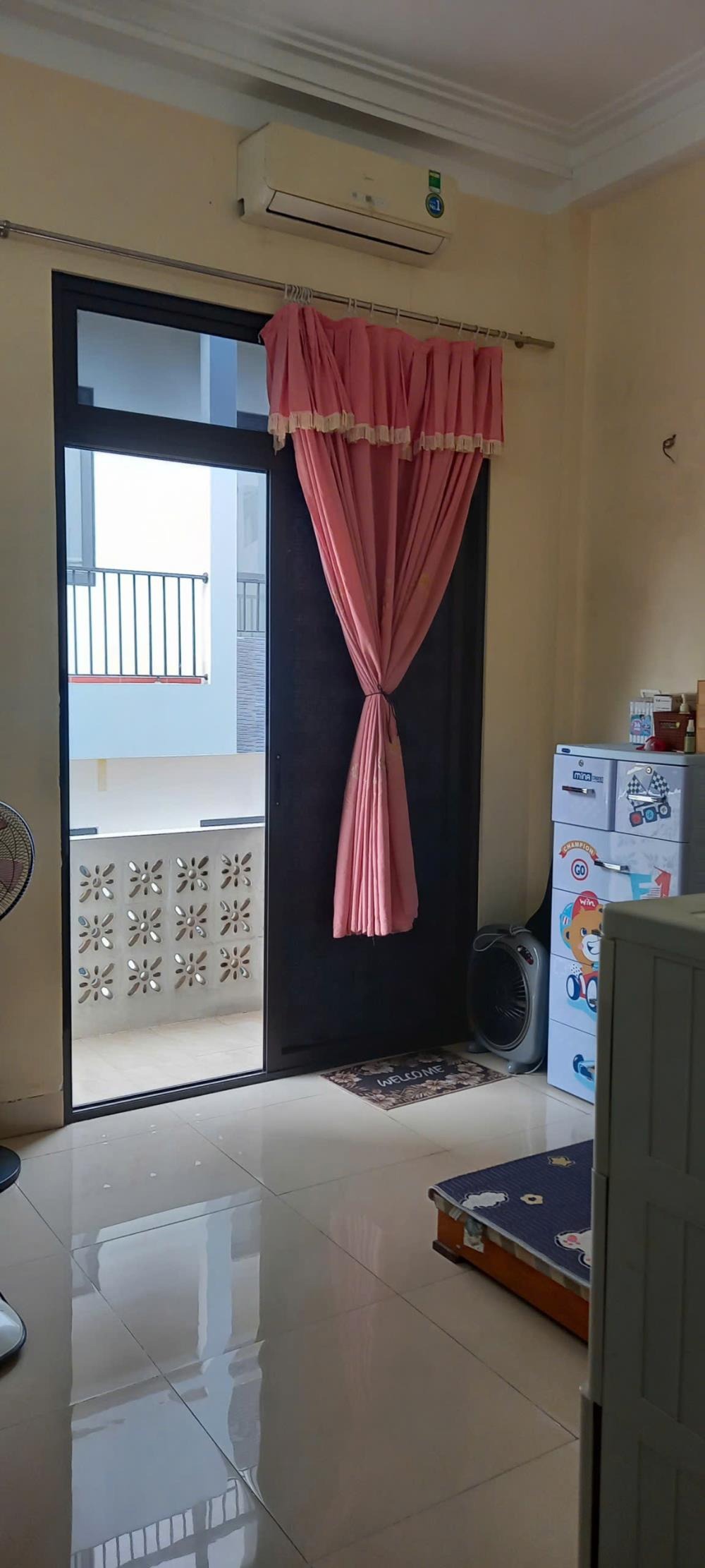 Bán Nhà Trạm Trôi 4 Tầng, 43m2, Kinh Doanh - Vị Trí Đắc Địa, Ô Tô Đỗ Cửa