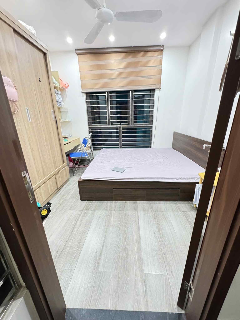 Bán nhà phường Thượng Cát: 32.4m2 - 5.5 tỷ - 5 Tầng - Gần Ô Tô