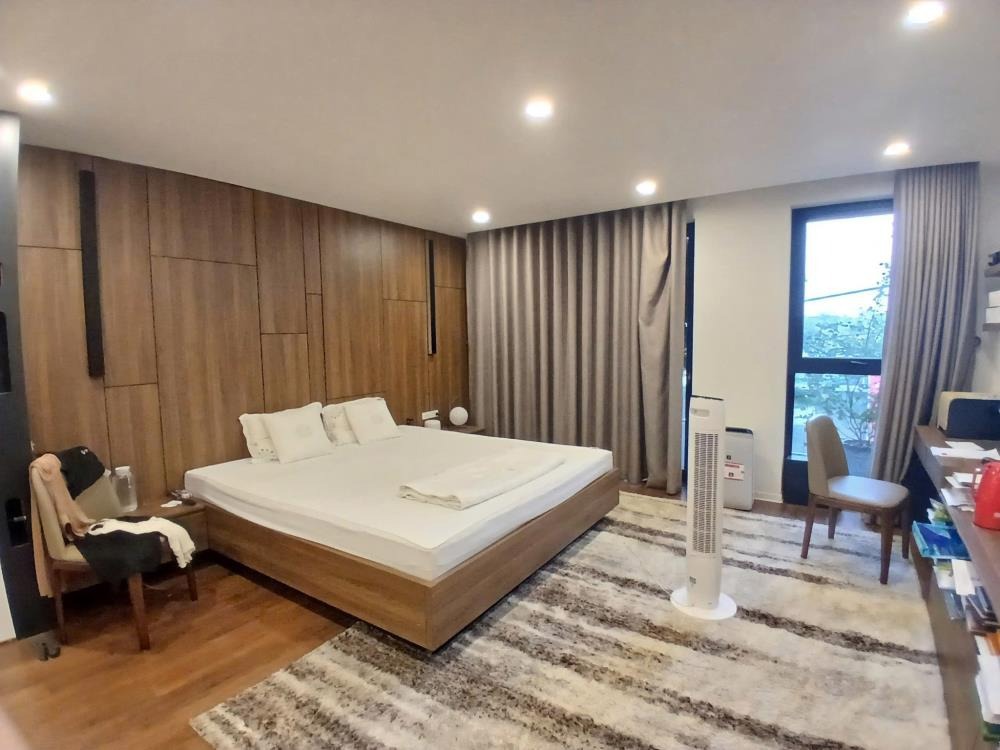 Nhà Mặt Phố Long Biên - 100m2 - Kinh Doanh - 18 Tỷ