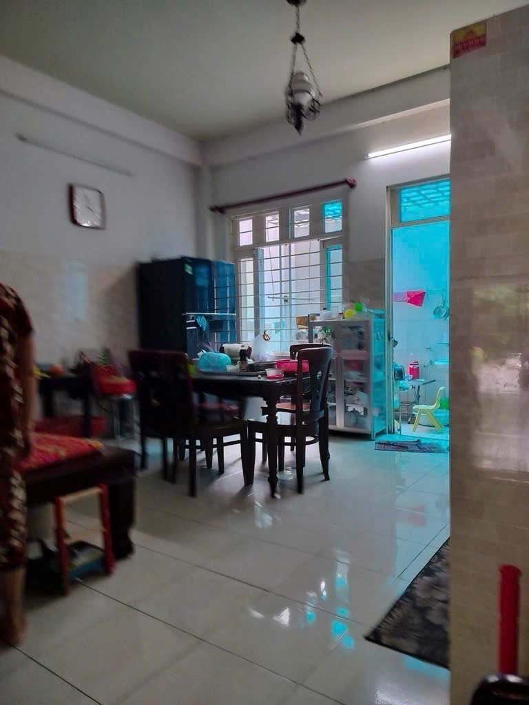 Nhà Phố 90m2 Quận 7 - 5PN, Giá 13.5 Tỷ - Vị Trí Đắc Địa
