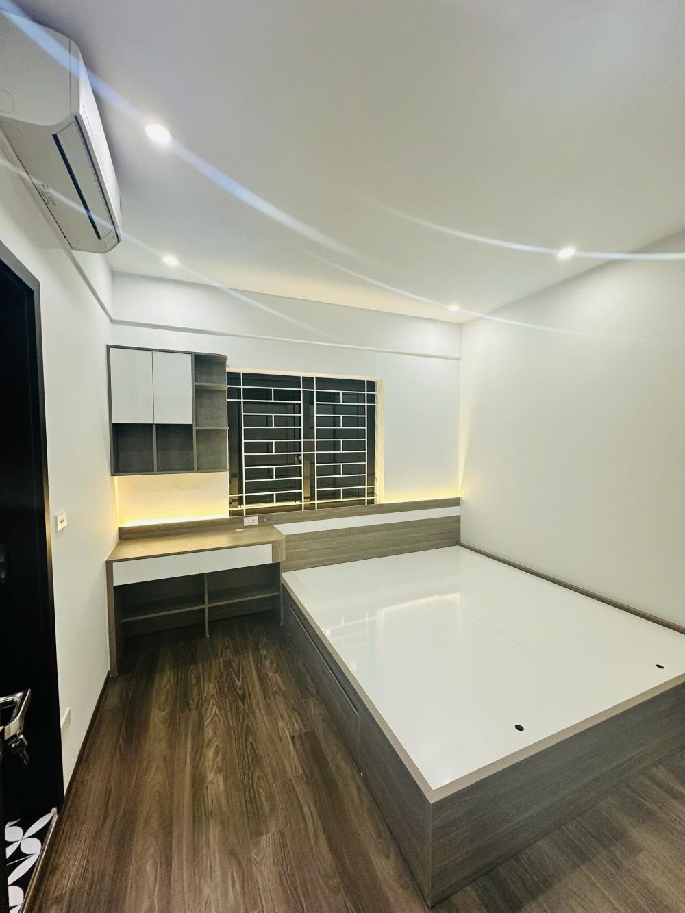 Cần Bán Gấp Căn Hộ 2PN, 2WC Tòa CT4B - X2 Linh Đàm, Giá Tốt