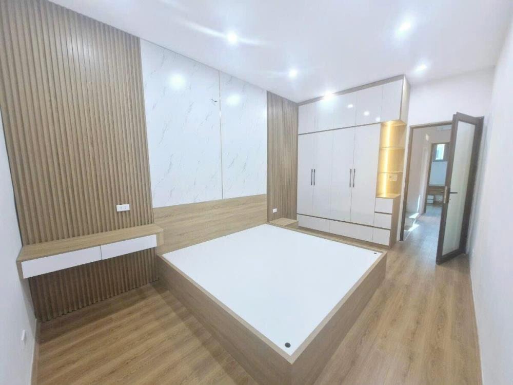 Đốc Ngữ - Ba Đình: Nhà Mặt Phố 37m2, Vị Trí Đắc Địa, Tăng Trưởng Giá Trị