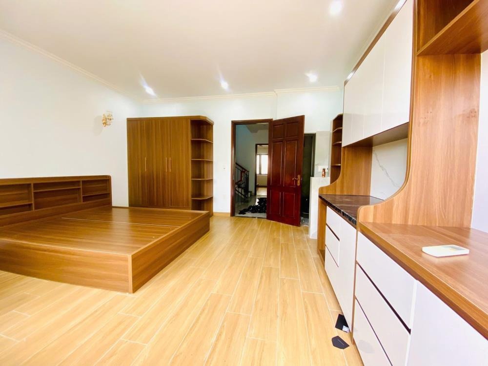 Bán nhà phố Minh Khai, Hai Bà Trưng: 52m², 6 Tầng, MT 6.8m - 17 tỷ