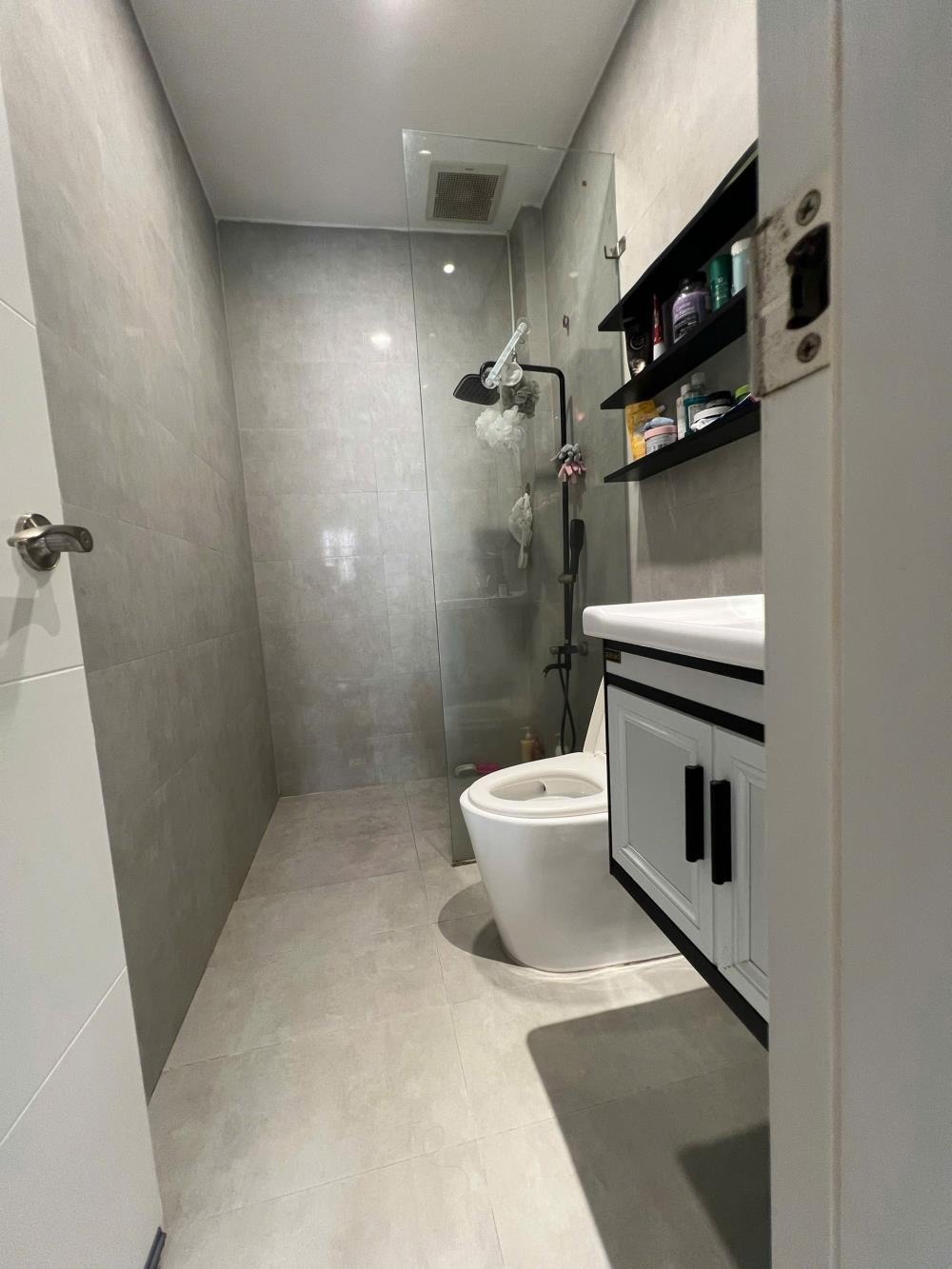 Nhà Xinh Giá Mềm - Gần KDC Nam Long, Quận 7