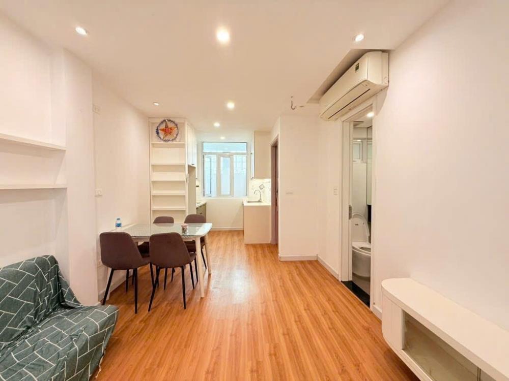 Bán nhà riêng Hoàng Hoa Thám 35m2, mặt tiền 4.3m, ngõ thông thoáng, gần ô tô