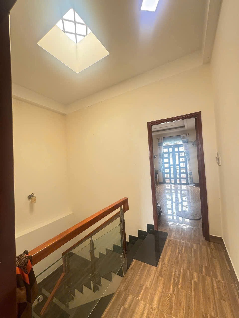 Nhà Đẳng Cấp 1 Trệt 1 Lửng 1 Lầu - 4x17m Đường 8m, Quận 12 | Vị Trí Đẹp, Hoàn Công Đầy Đủ