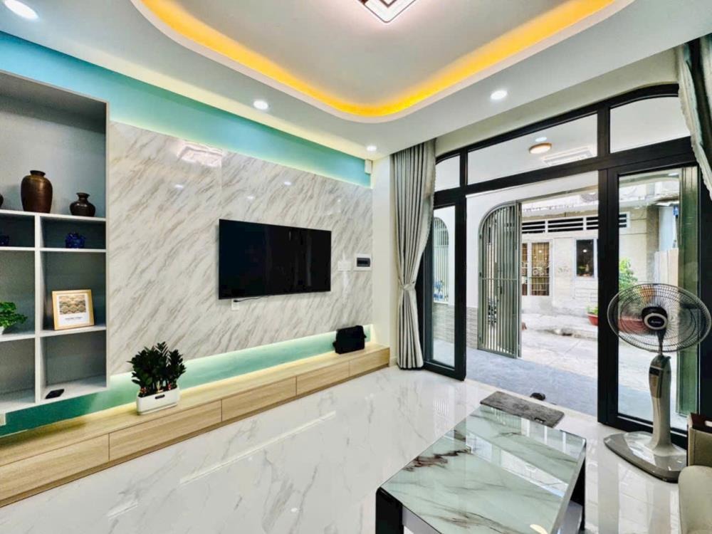 Cần Bán Nhà Bình Chánh 950 Triệu - 1 Lầu, 3 Phòng Ngủ, Sổ Hồng Riêng