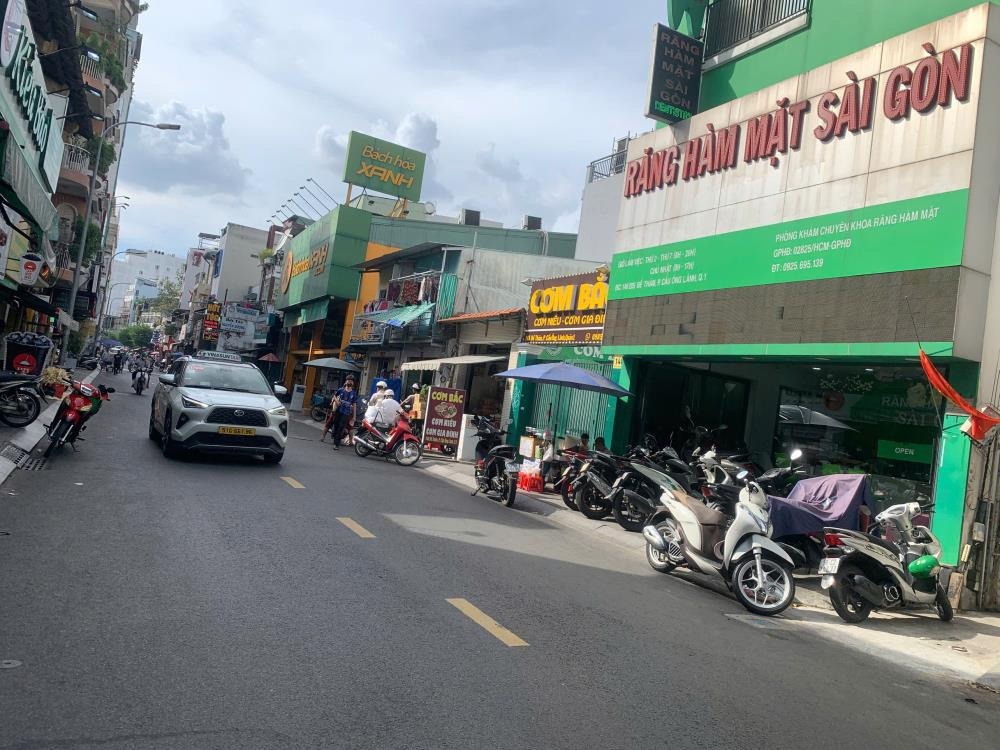 Cho Thuê Nhà Mặt Tiền Đề Thám, Quận 1 - 17tr/tháng - Vị Trí Đắc Địa