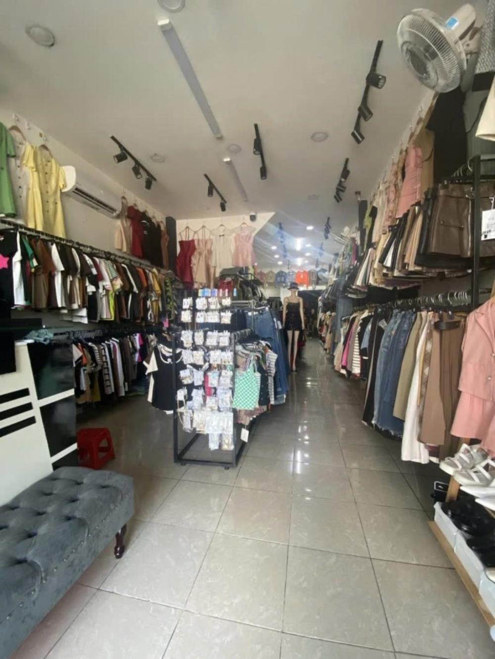 Bán Nhà Mặt Tiền Lê Trọng Tấn, Tân Phú - 2 Tầng, 72m2, Kinh Doanh Đỉnh, Giá 15.5 Tỷ