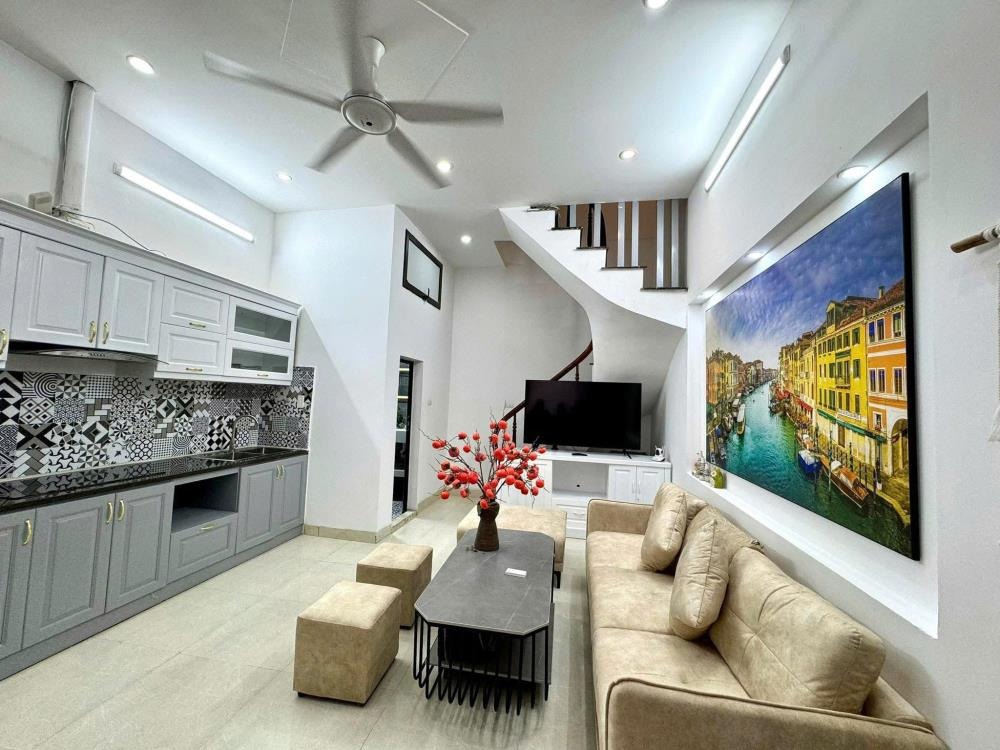 Siêu phẩm nhà phố Đống Đa Full Nội Thất - Giá Chỉ 7.3 Tỷ