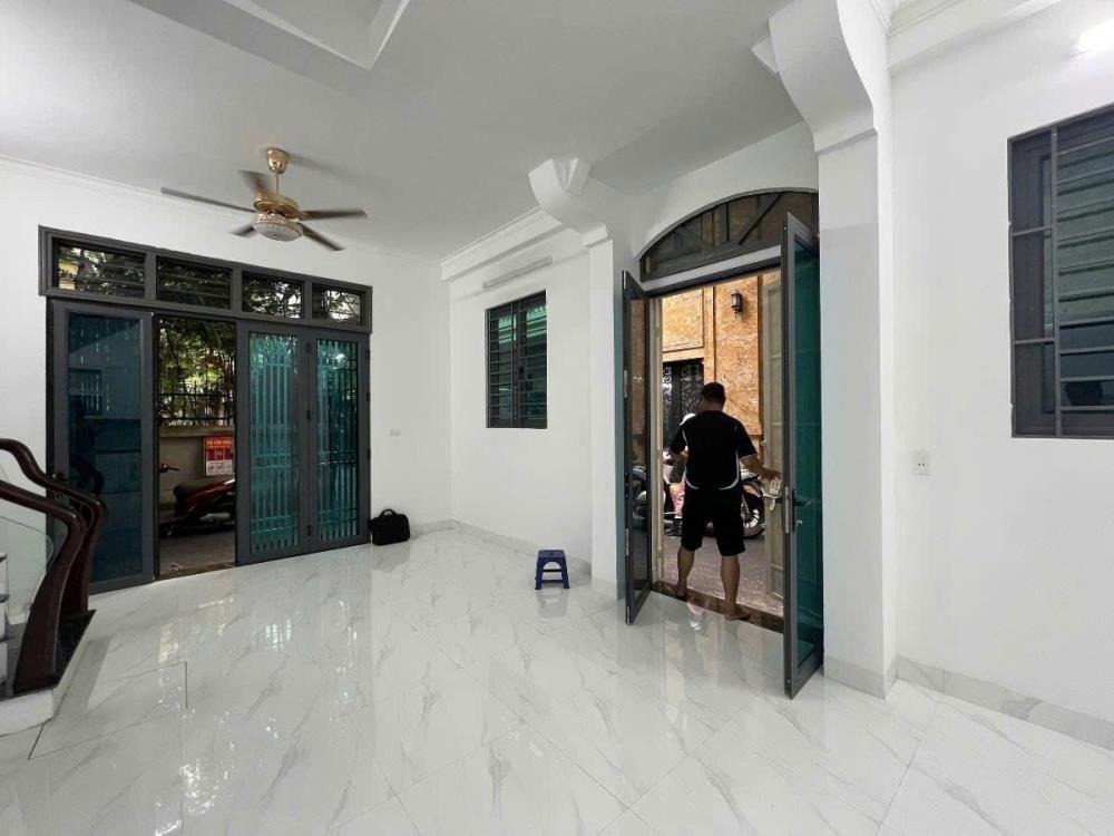 Cực phẩm nhà trung tâm Thanh Xuân - 37m2, 4 tầng, mặt tiền ô tô