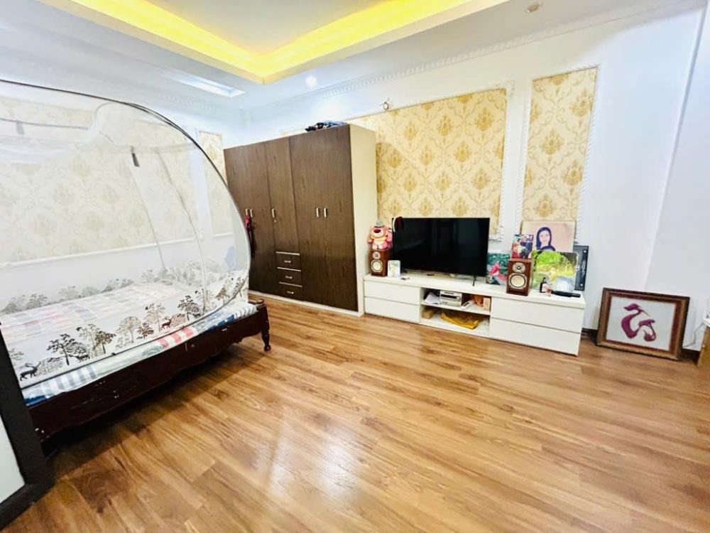 Vip Nhất - Ô Tô Đỗ Cổng, 3 Phòng Ngủ, Full Nội Thất, Giá Chỉ 7.3 Tỷ