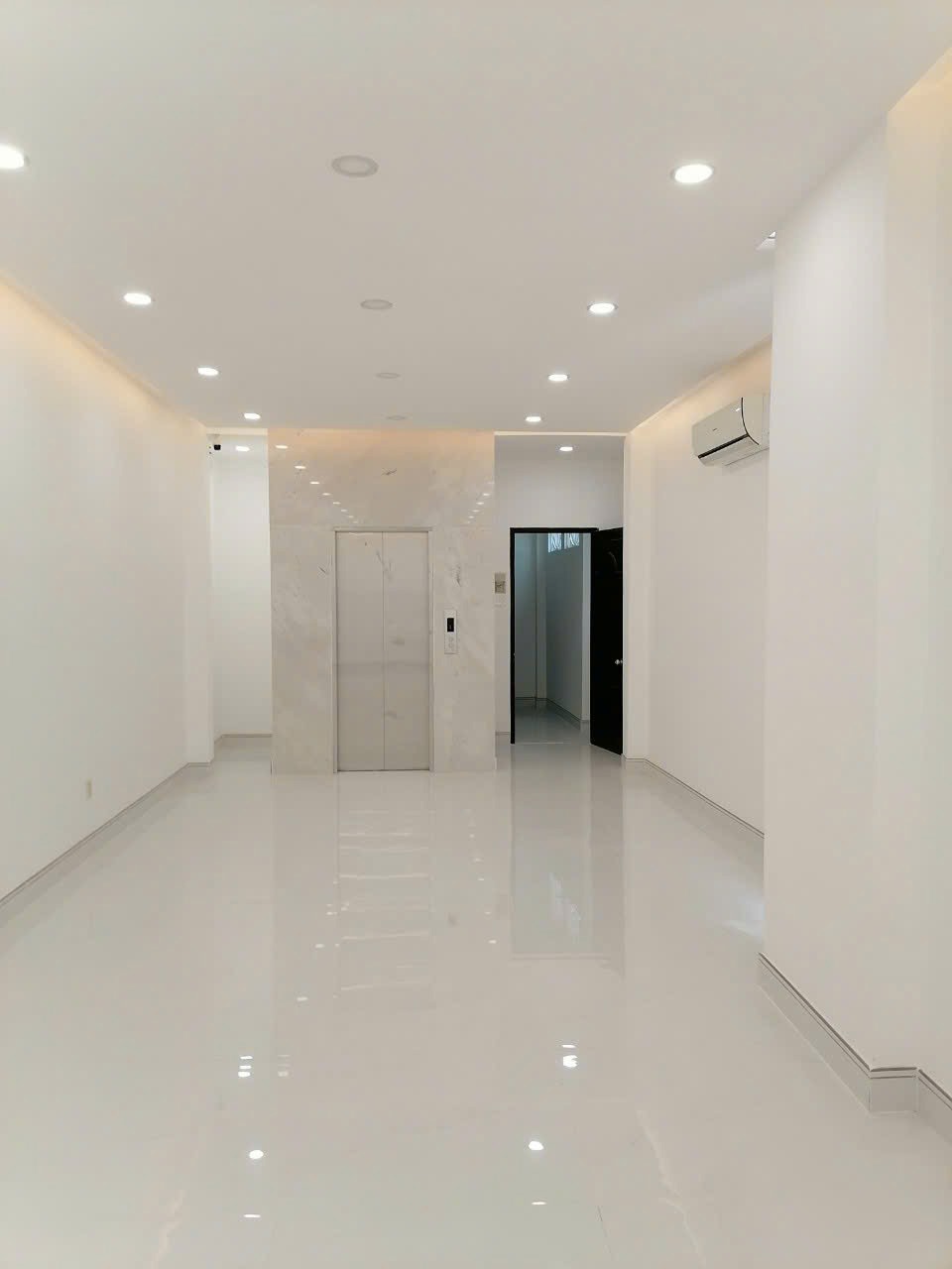 Bán Nhà Mặt Tiền Pasteur, Quận 3 - Vị Trí Đắc Địa, Giá Tốt
