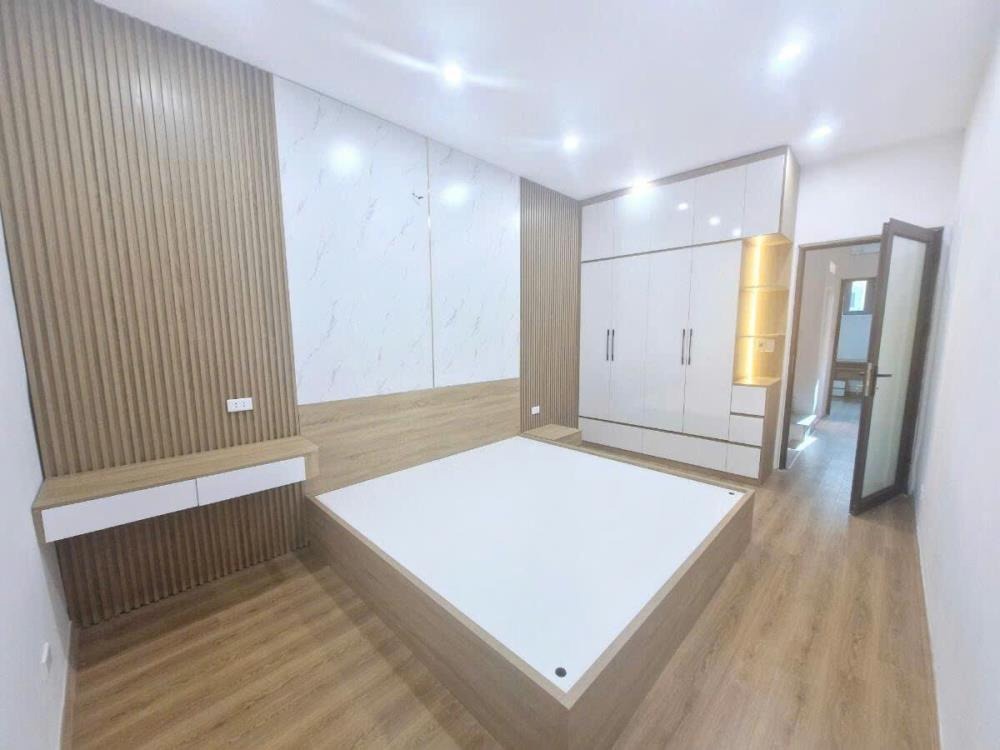 Bán nhà Ba Đình 37m2, Mặt tiền 3.5m, Giá Tốt - Nhà Ra Phố