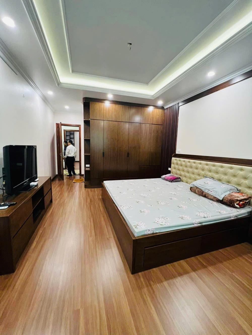 🏠 Thuê/Mua nhà phố Tây Hồ - 6 Tầng, Thang Máy, Ô Tô Đỗ Cửa