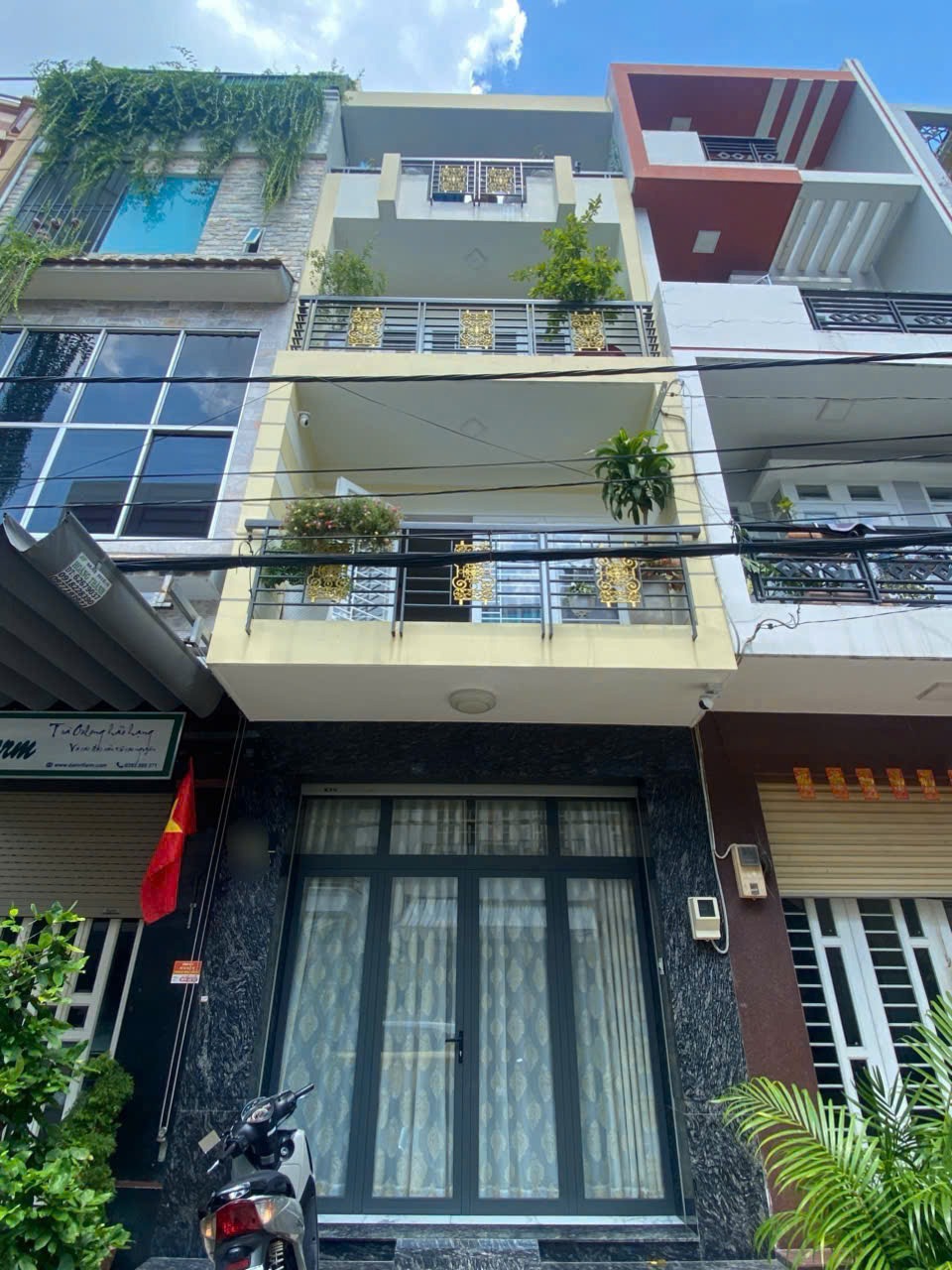 Bán nhà 4 tầng Tân Phú: Đường rộng 16m, vị trí đắc địa - 9.8 tỷ