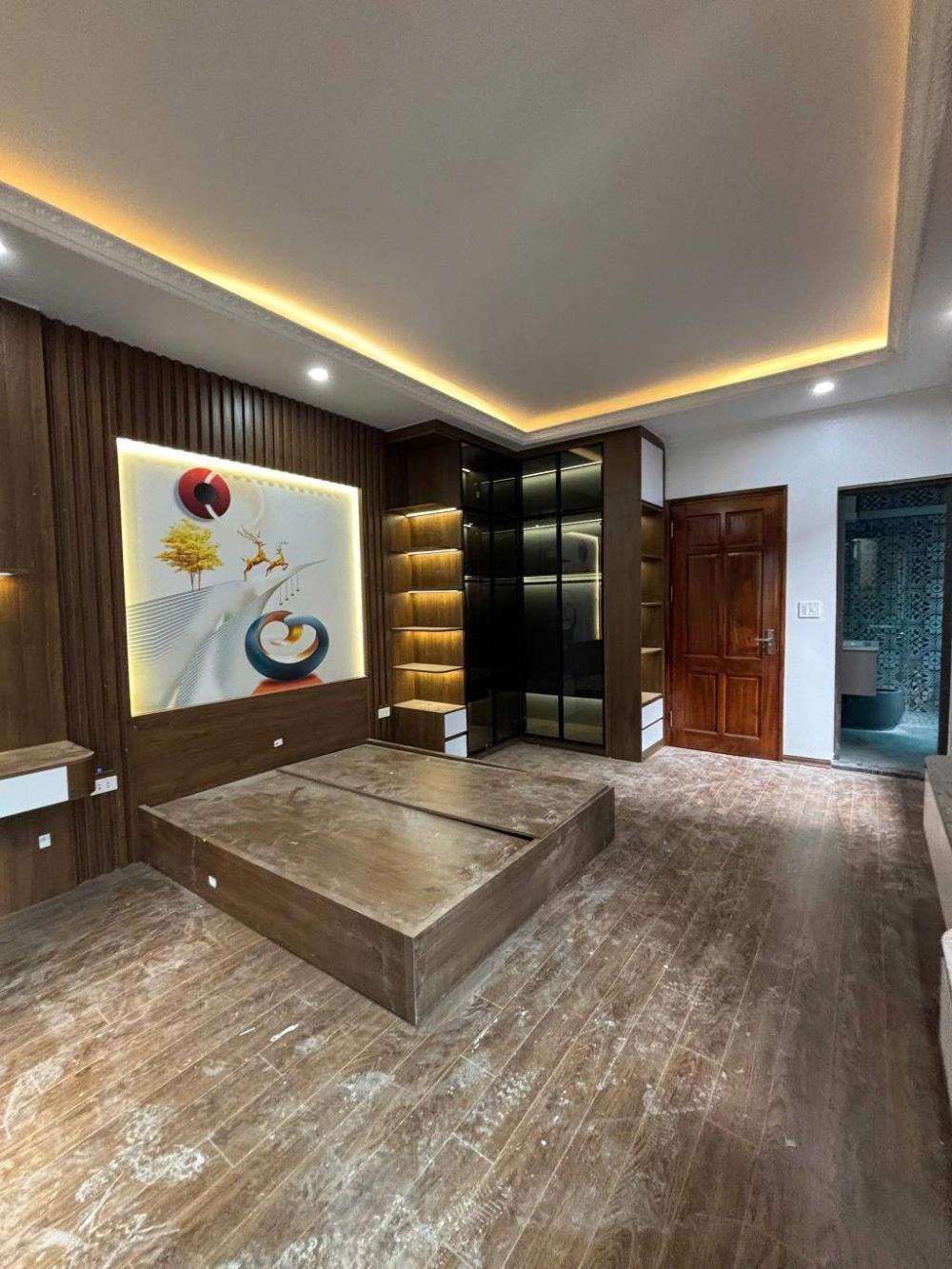 🏠 Cầu Giấy - 70m² - Mặt tiền 4.5m - Ngõ Thông Xe Ô Tô - Giá 15.3 tỷ