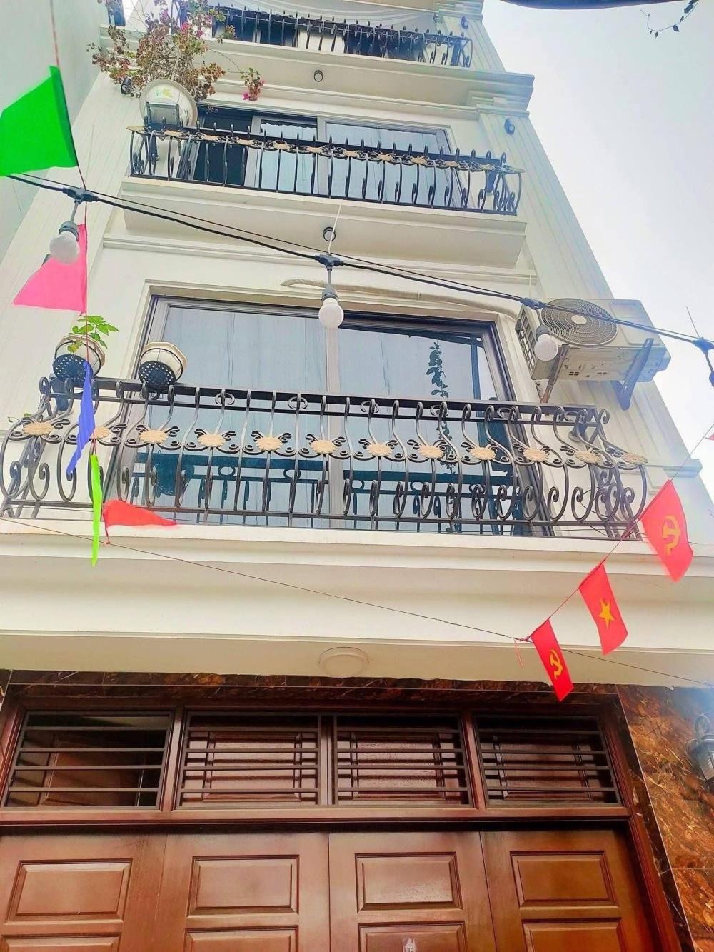 🏠 Cầu Giấy - 70m² - Mặt tiền 4.5m - Ngõ Thông Xe Ô Tô - Giá 15.3 tỷ