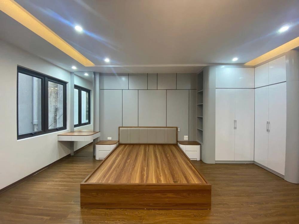 Bán nhà mới Quận Hai Bà Trưng: 42m2, 5 tầng, Mặt tiền 3.6m - Giá 9.4 tỷ