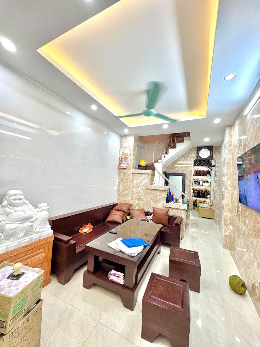 Nhà Đẹp Giá Tốt Tại Ngõ Trại Cá, Hai Bà Trưng - 34m2x3T, Giá 6.8 Tỷ