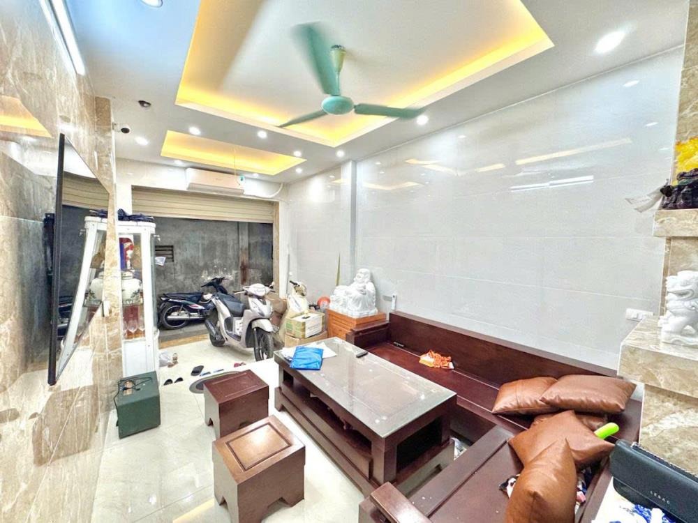 Nhà Đẹp Giá Tốt Tại Ngõ Trại Cá, Hai Bà Trưng - 34m2x3T, Giá 6.8 Tỷ