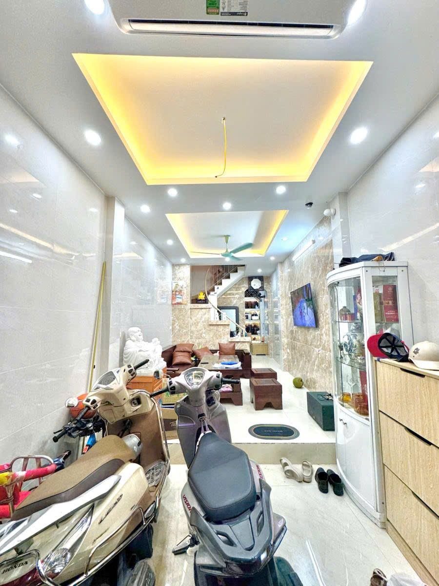 Nhà Đẹp Giá Tốt Tại Ngõ Trại Cá, Hai Bà Trưng - 34m2x3T, Giá 6.8 Tỷ