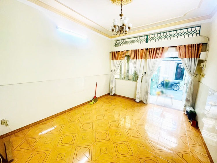 Nhà 3 Tầng, Hẻm Xe Hơi, Tân Bình - 4.2x16m, Giá 13.x Tỷ