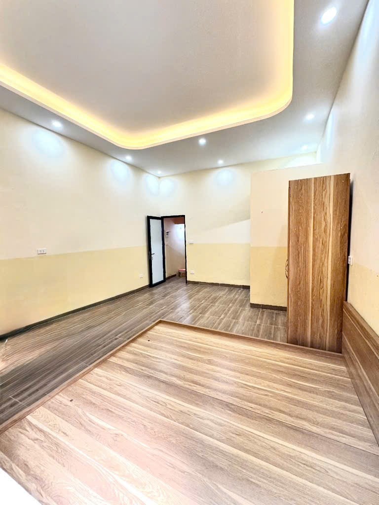Nhà đẹp nhỏ tiền Hoàng Hoa Thám - Giá tốt, Vị trí trung tâm Ba Đình