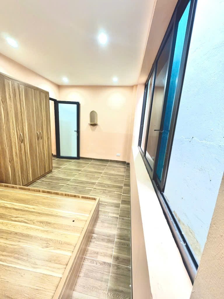 Nhà đẹp nhỏ tiền Hoàng Hoa Thám - Giá tốt, Vị trí trung tâm Ba Đình