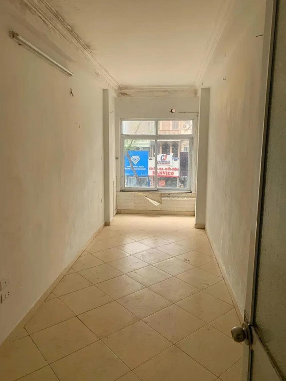 Bán Nhà Mặt Phố Cầu Giấy - 17m2 x 5 Tầng - Kinh Doanh Đỉnh Cao