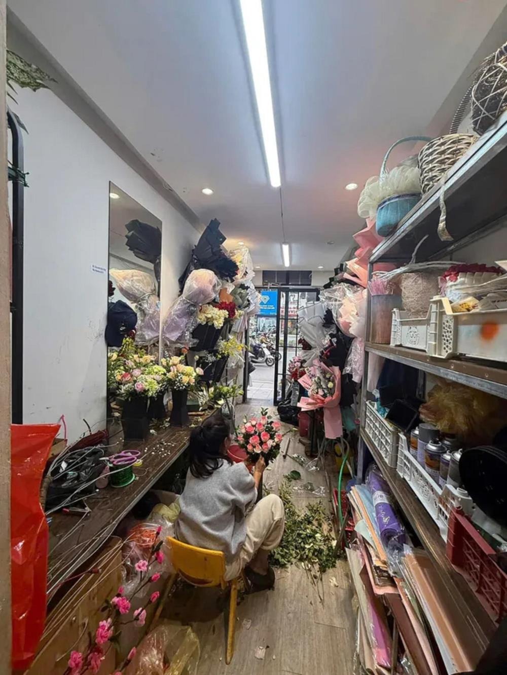 Bán Nhà Mặt Phố Cầu Giấy - 17m2 x 5 Tầng - Kinh Doanh Đỉnh Cao