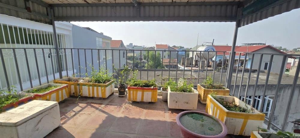 Bán Nhà Long Biên 50m2, 3 Tầng, 6 Tỷ - Vị Trí Đẹp, Tiện Lợi