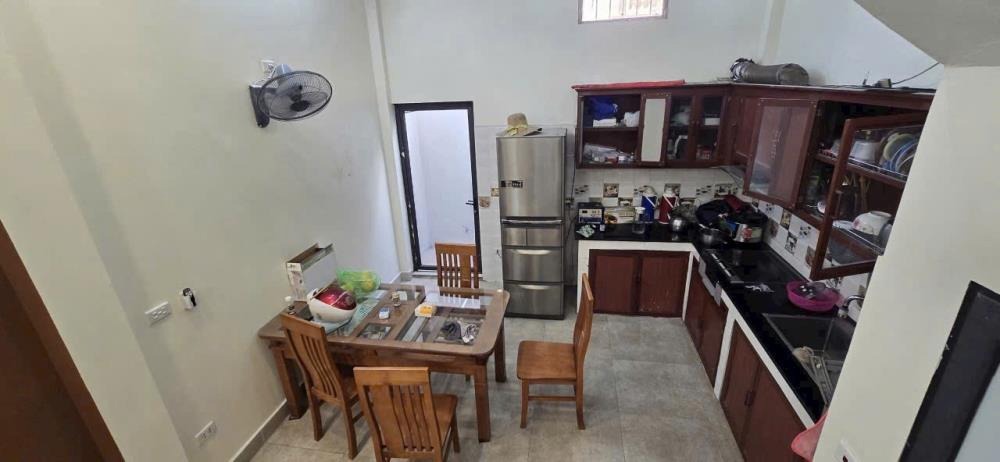 Bán Nhà Long Biên 50m2, 3 Tầng, 6 Tỷ - Vị Trí Đẹp, Tiện Lợi