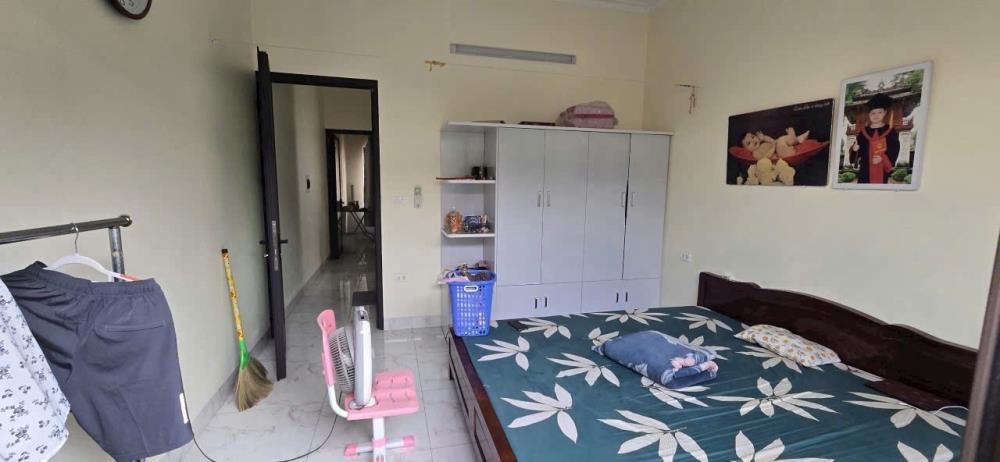 Bán Nhà Long Biên 50m2, 3 Tầng, 6 Tỷ - Vị Trí Đẹp, Tiện Lợi
