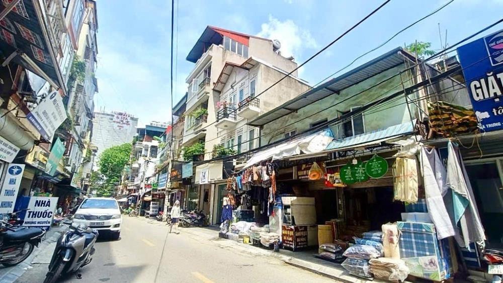 Bán Đất Mặt Phố Vĩnh Tuy Kinh Doanh, 40m2, Giá 11.5 Tỷ - Vị Trí Đắc Địa