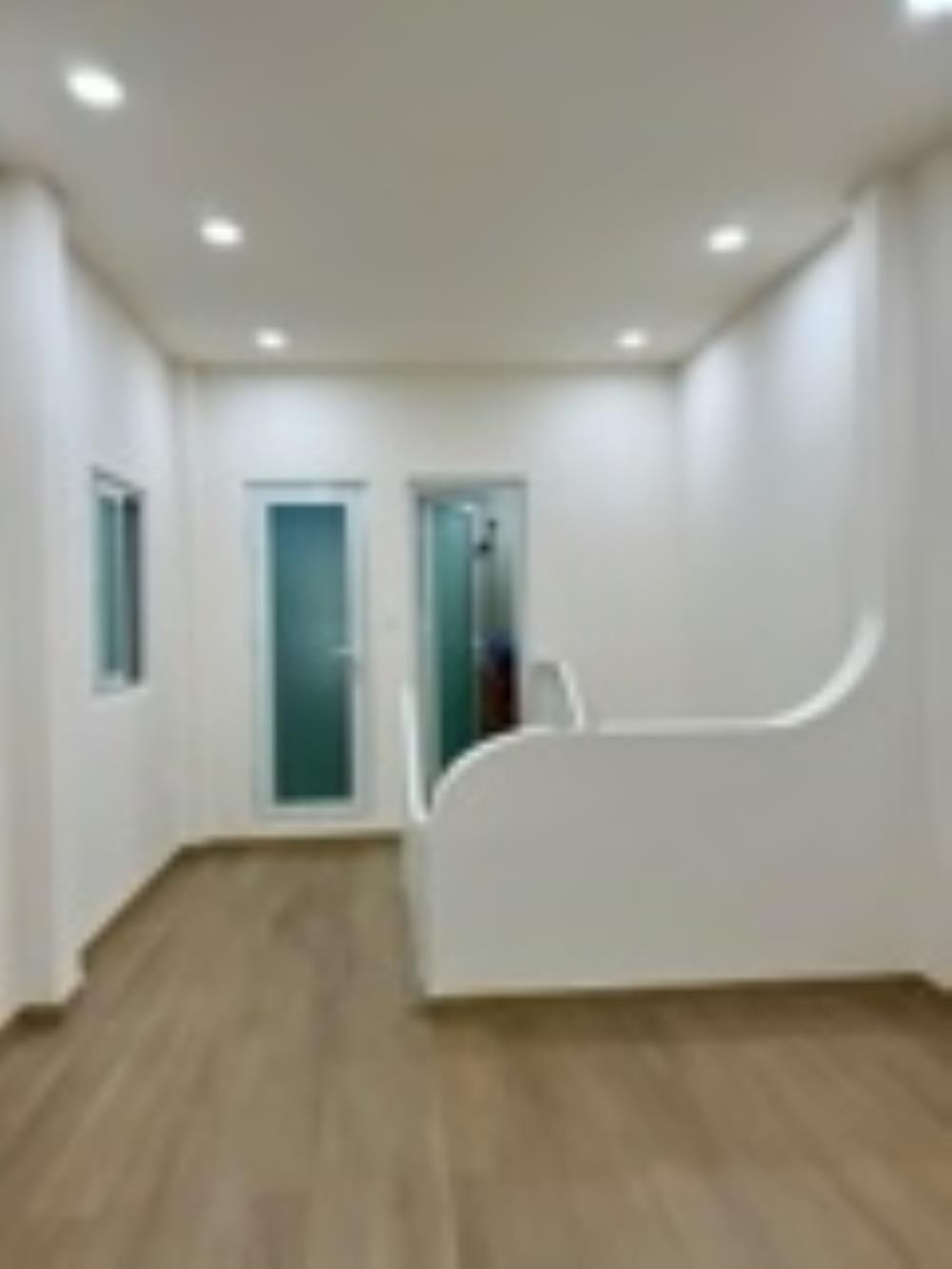 Nhà Phố Nhỏ 3 Tỷ, Vị Trí Đắc Địa - Không Quy Hoạch, Gần Quận 1