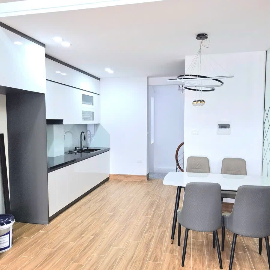 Bán nhà phố Ỷ La Hà Đông 61m² 3T Full NT, KD tốt, ô tô tránh, giá 13 tỷ
