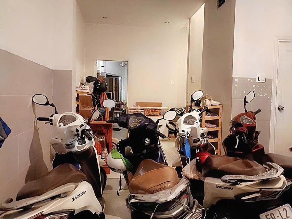 ChDV 4 Tầng Trần Hưng Đạo, Quận 1 - 15 Tỷ (TL)
