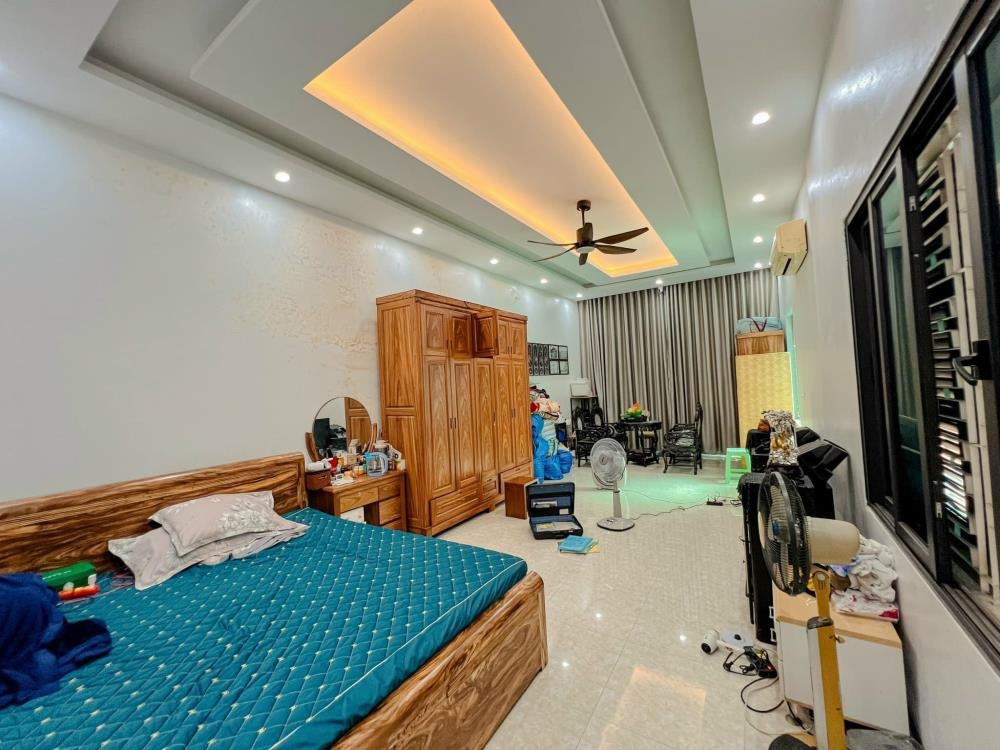 Bán Nhà Phân Lô Trần Quốc Hoàn 38m2 - 5 Tầng, Kinh Doanh, Giá Tốt