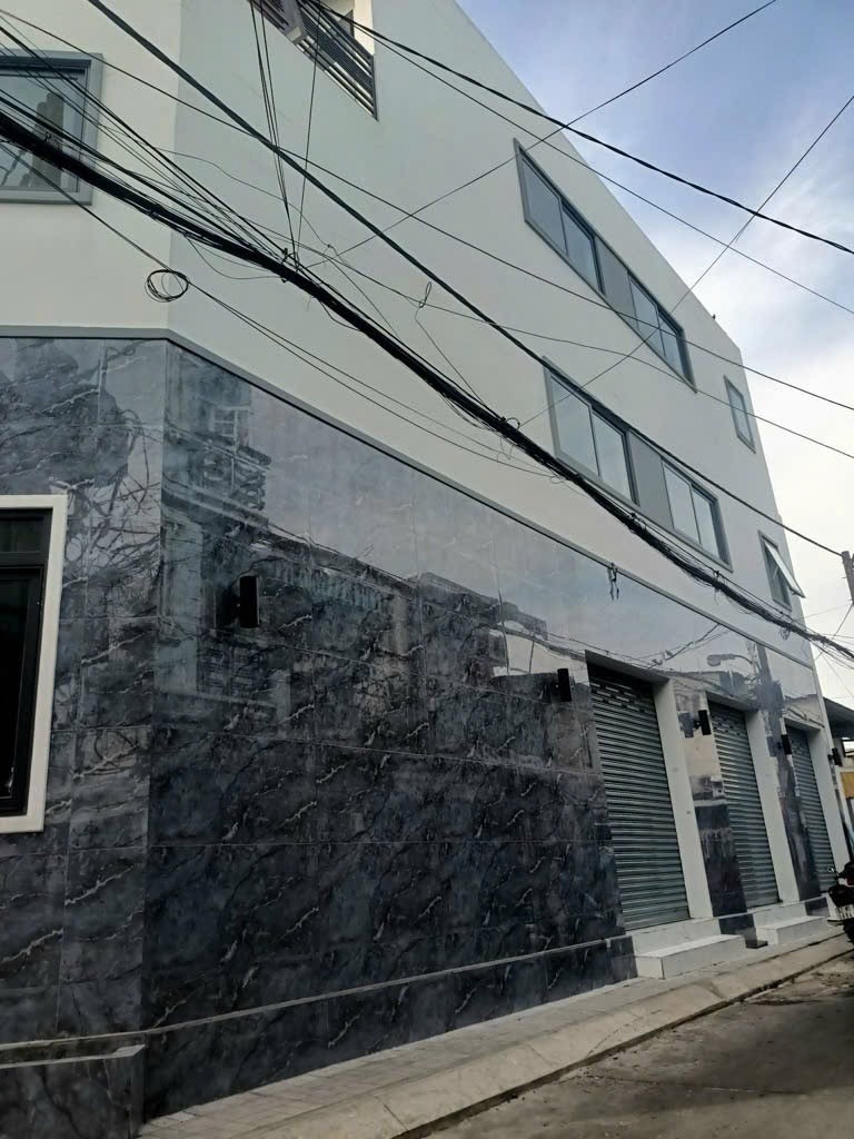 Hẻm 6m Lê Văn Quới - Nhà 115m2, 3 Lầu, Giá 5 Tỷ - Vị Trí Đắc Địa