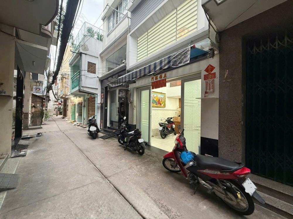 Bán Gấp Nhà Hẻm Xe Hơi Quận 11 - 8.8 Tỷ - Pháp Lý Sạch