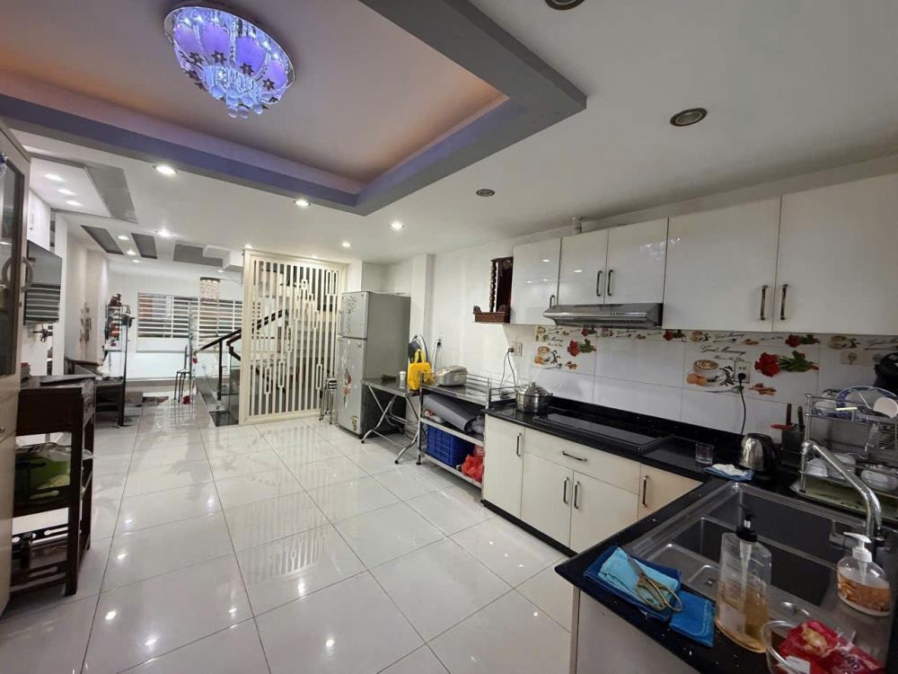Bán Gấp Nhà Hẻm Xe Hơi Quận 11 - 8.8 Tỷ - Pháp Lý Sạch