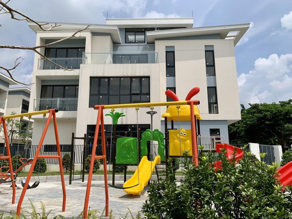 Bán Biệt Thự Dương Nội 180m2 - Giá 32 tỷ - Vị Trí Đắc Địa