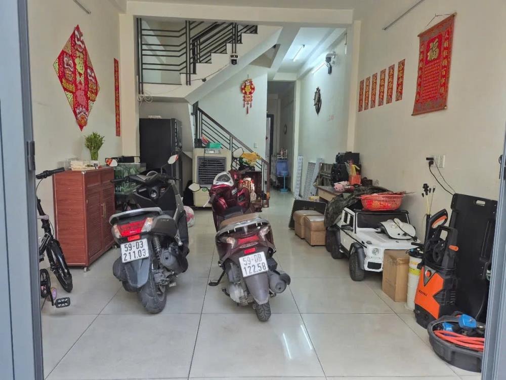 Nhà 4 Tầng Tân Phú: Xe Tải Vào Nhà, 66m², 4PN, 9.1 Tỷ Thương Lượng