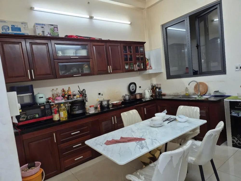 Nhà 4 Tầng Tân Phú: Xe Tải Vào Nhà, 66m², 4PN, 9.1 Tỷ Thương Lượng