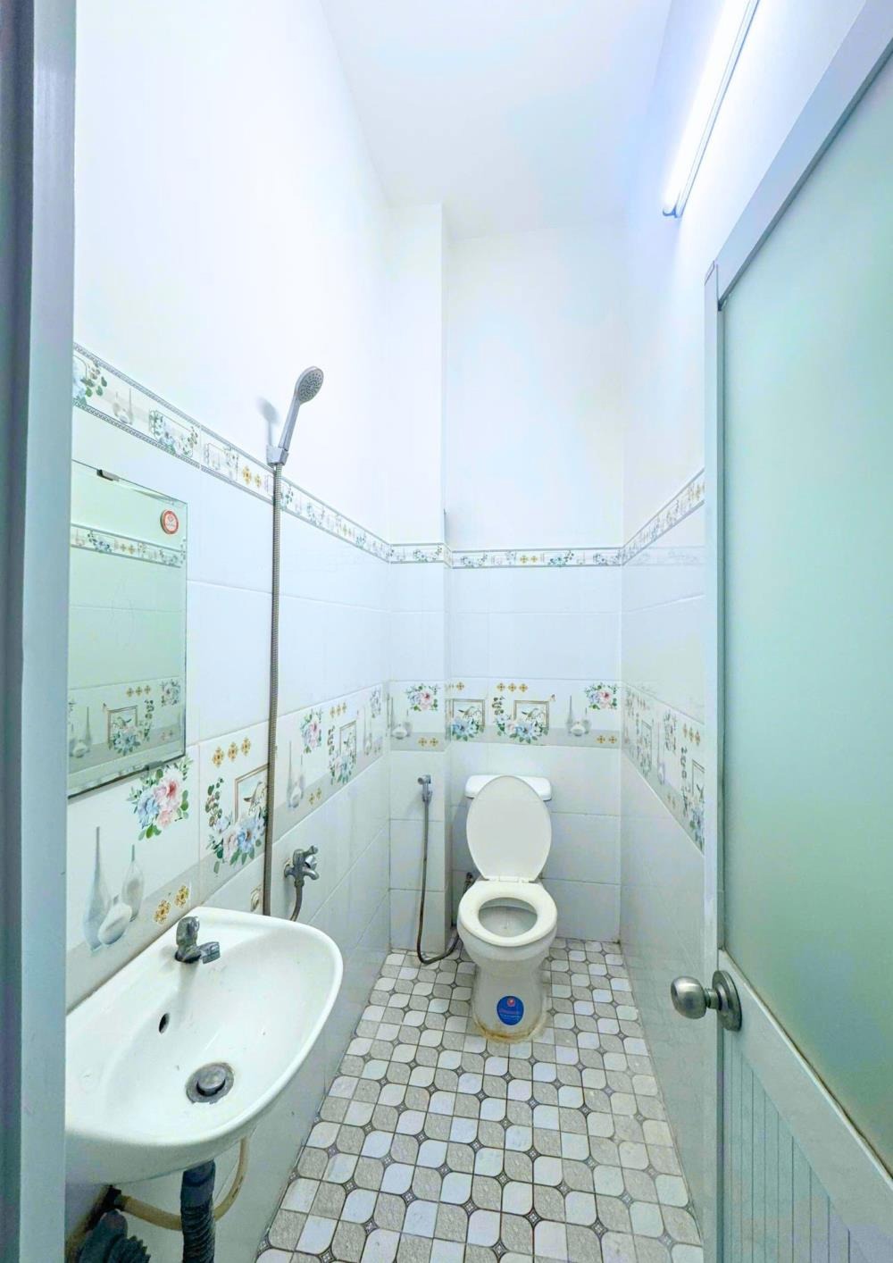 Nhà Ngộp Hóc Môn Giá Tốt - 725 Triệu - Vị Trí Đắc Địa