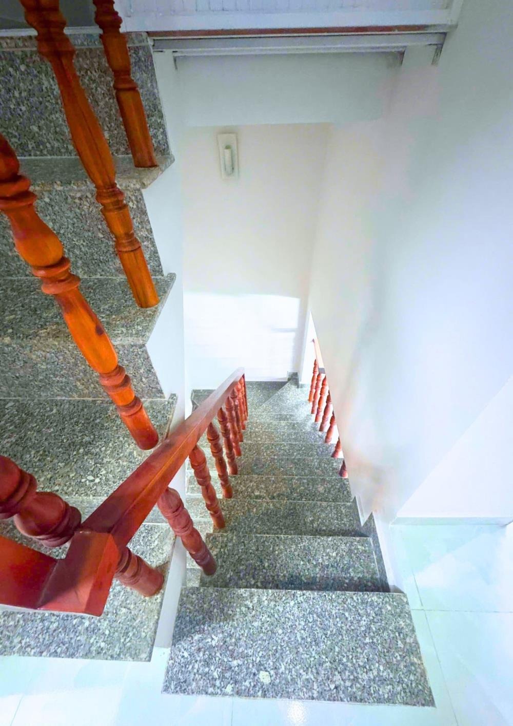 Nhà Ngộp Hóc Môn Giá Tốt - 725 Triệu - Vị Trí Đắc Địa