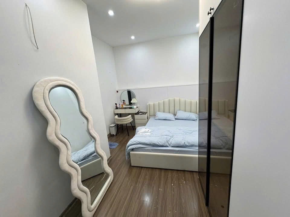 Cho Thuê Nhà 4 Tầng Phố Thanh Nhàn, Hai Bà Trưng - Giá 12 triệu/tháng