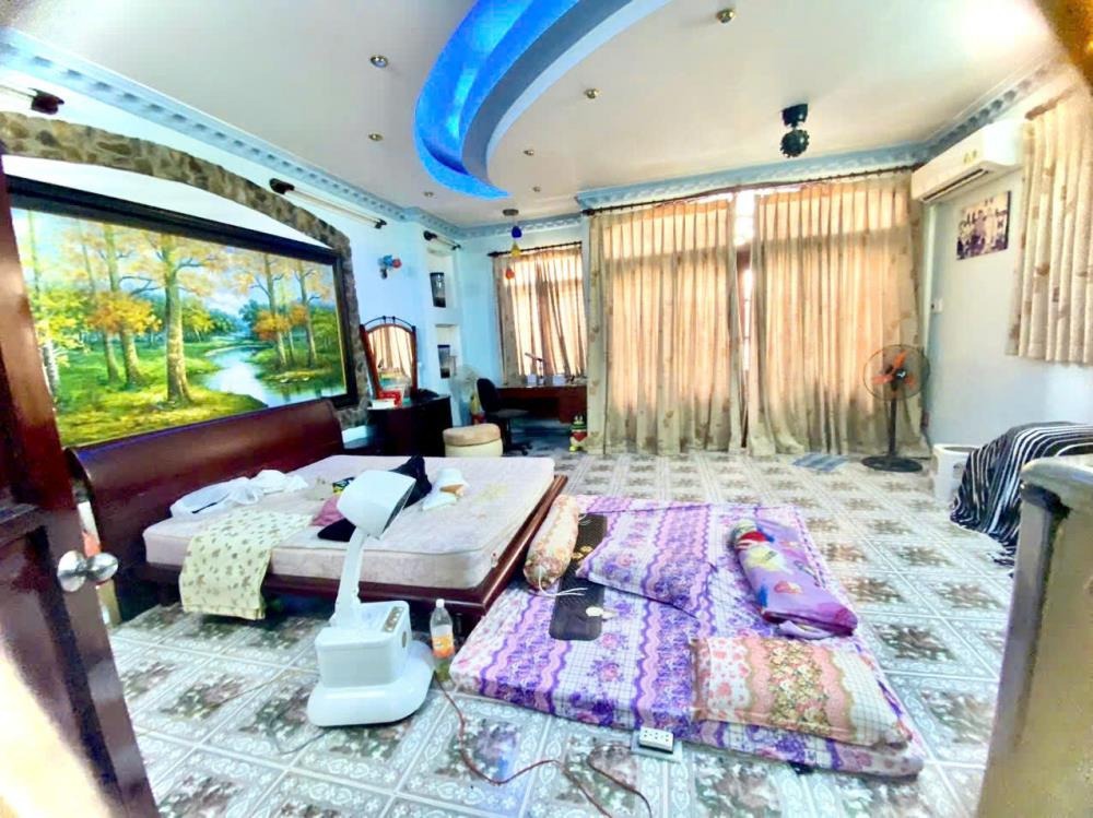 Bán Nhà Phố 5 Tầng, HXH, Khu VIP Phan Xích Long - Giá 15.5 Tỷ