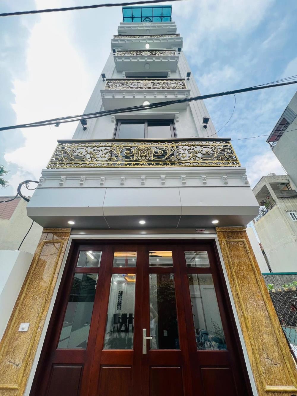 Bán nhà cổ 6 tầng, thang máy, lô góc, Tây Hồ - Giá 15.7 tỷ
